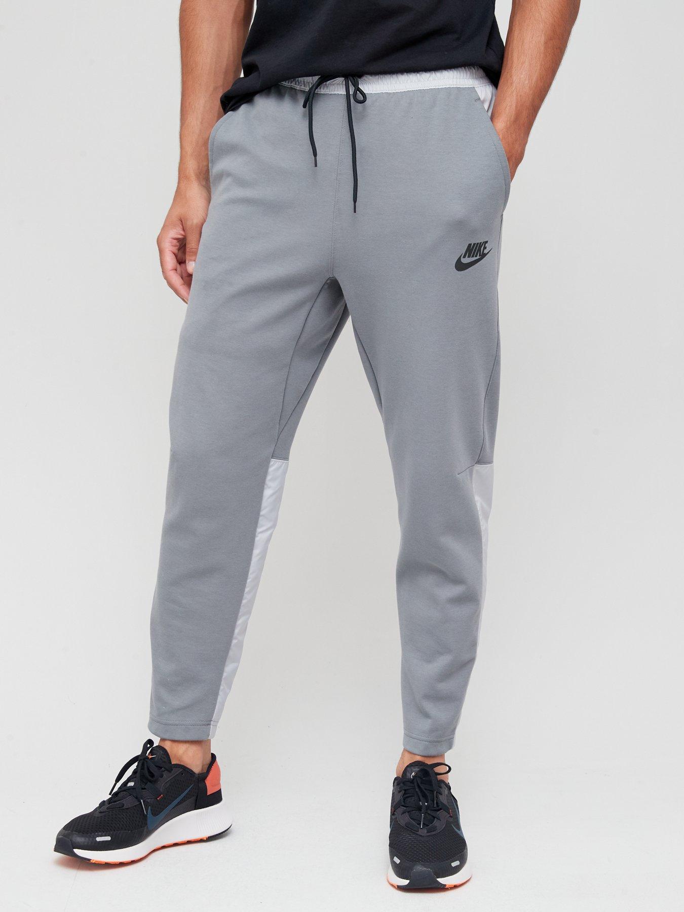 nike tech essentials jogger
