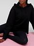 nike-yoga-cosy-cover-up-blackoutfit