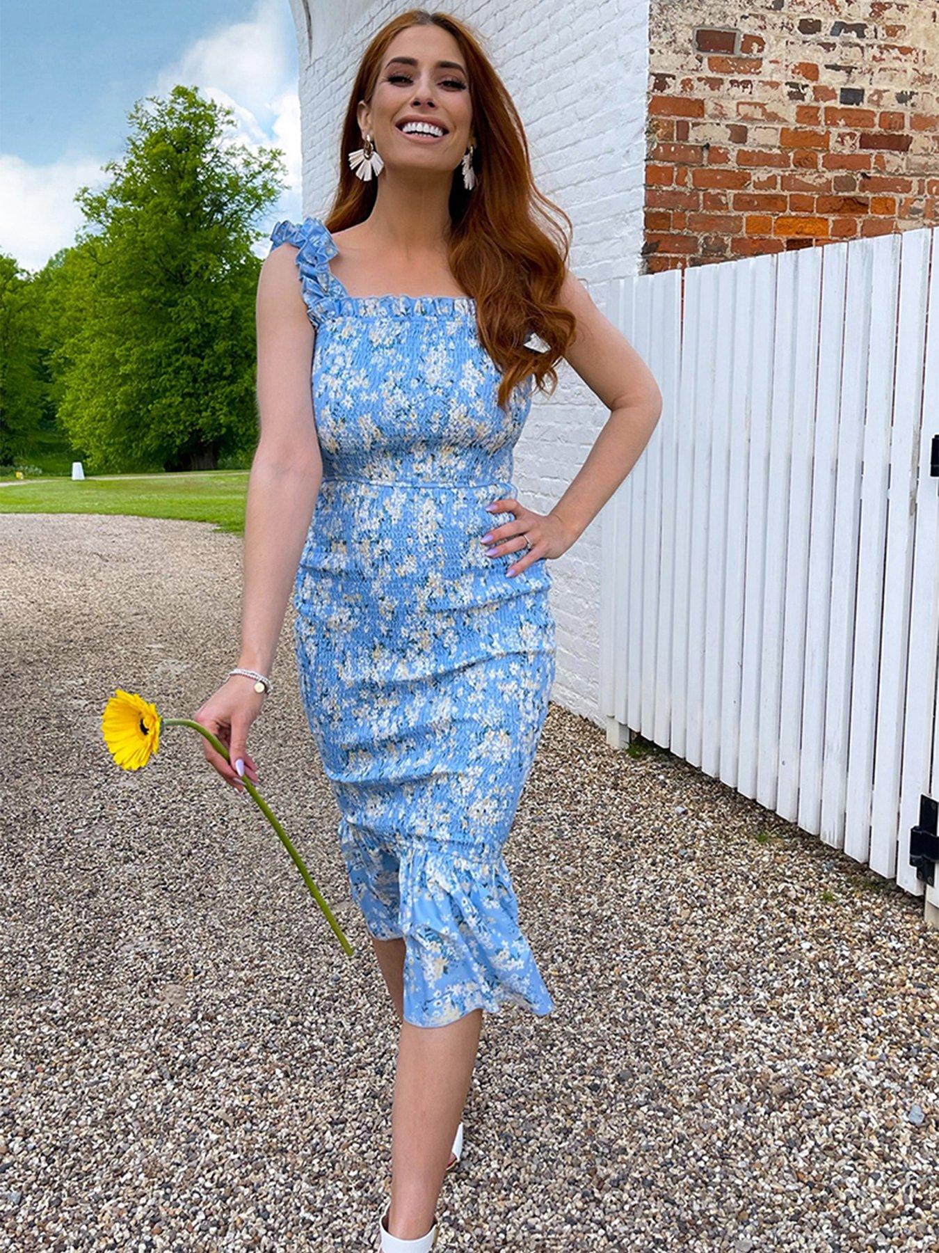  In The Style Stacey Solomon Blue Floral Shirred Midi Dress