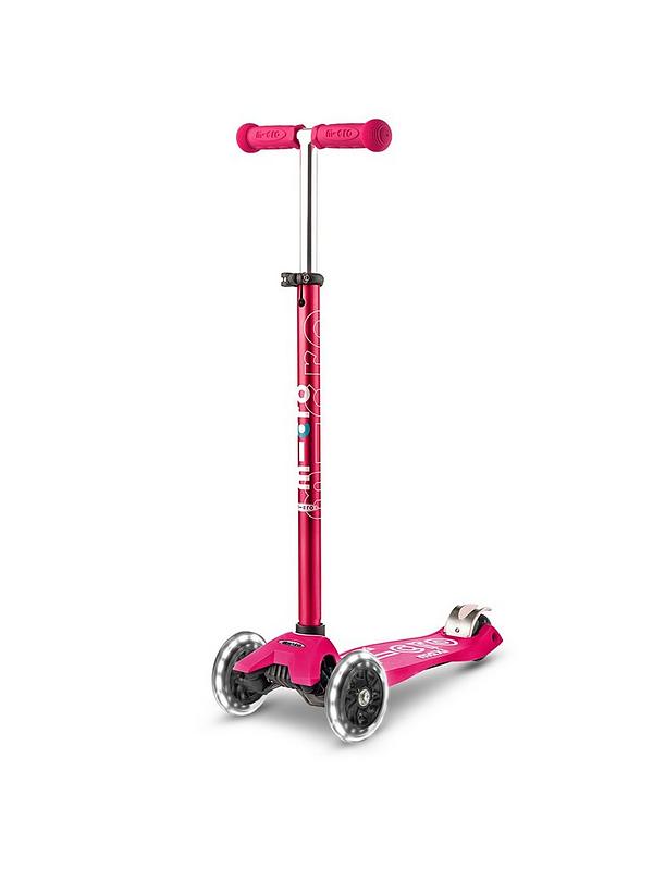 Image 1 of 6 of Micro Scooter Maxi Deluxe LED Pink