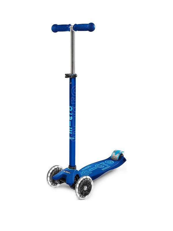 Image 1 of 6 of Micro Scooter Maxi Deluxe LED -&nbsp;Navy