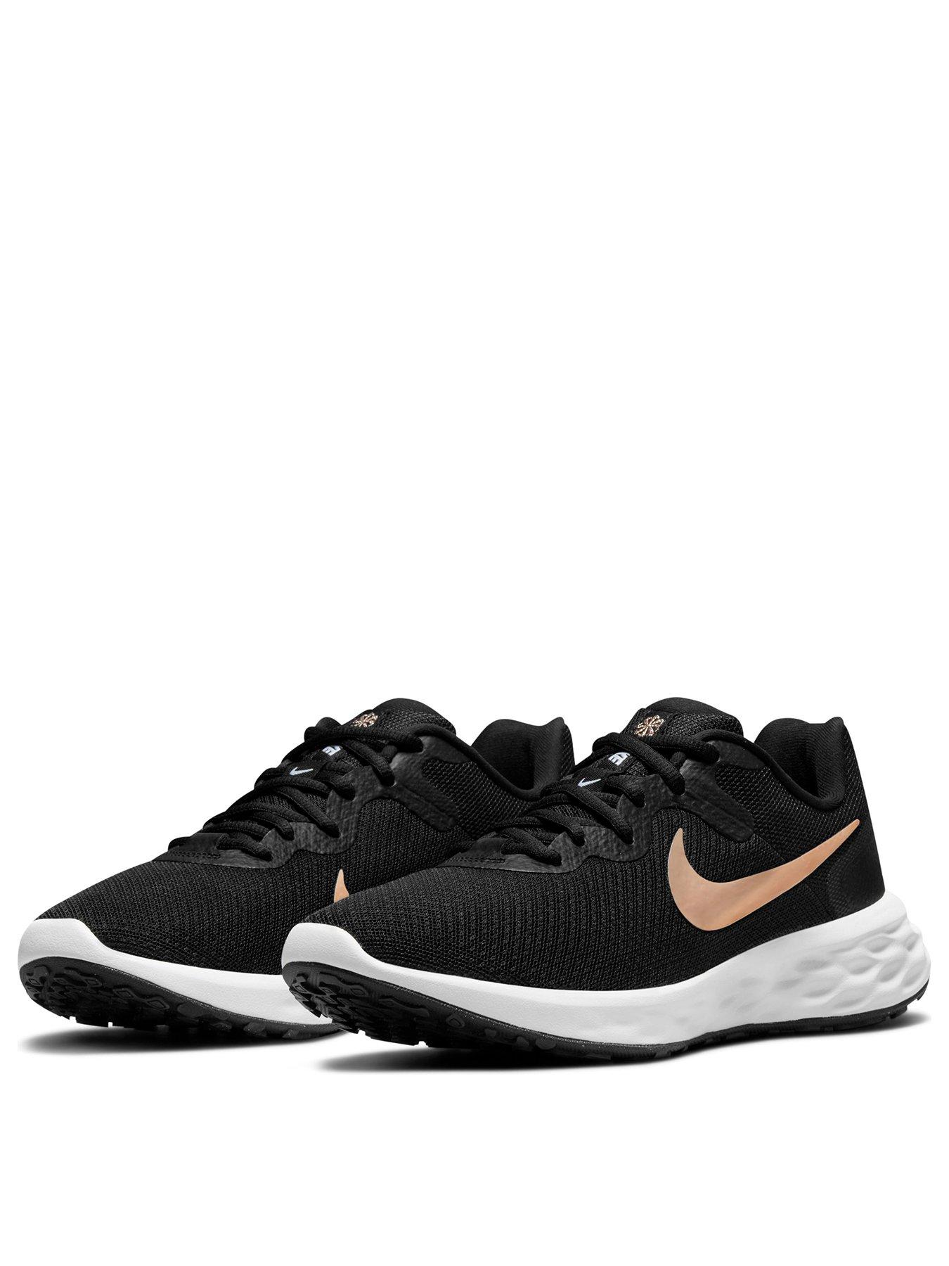 Nike on sale revolution 218