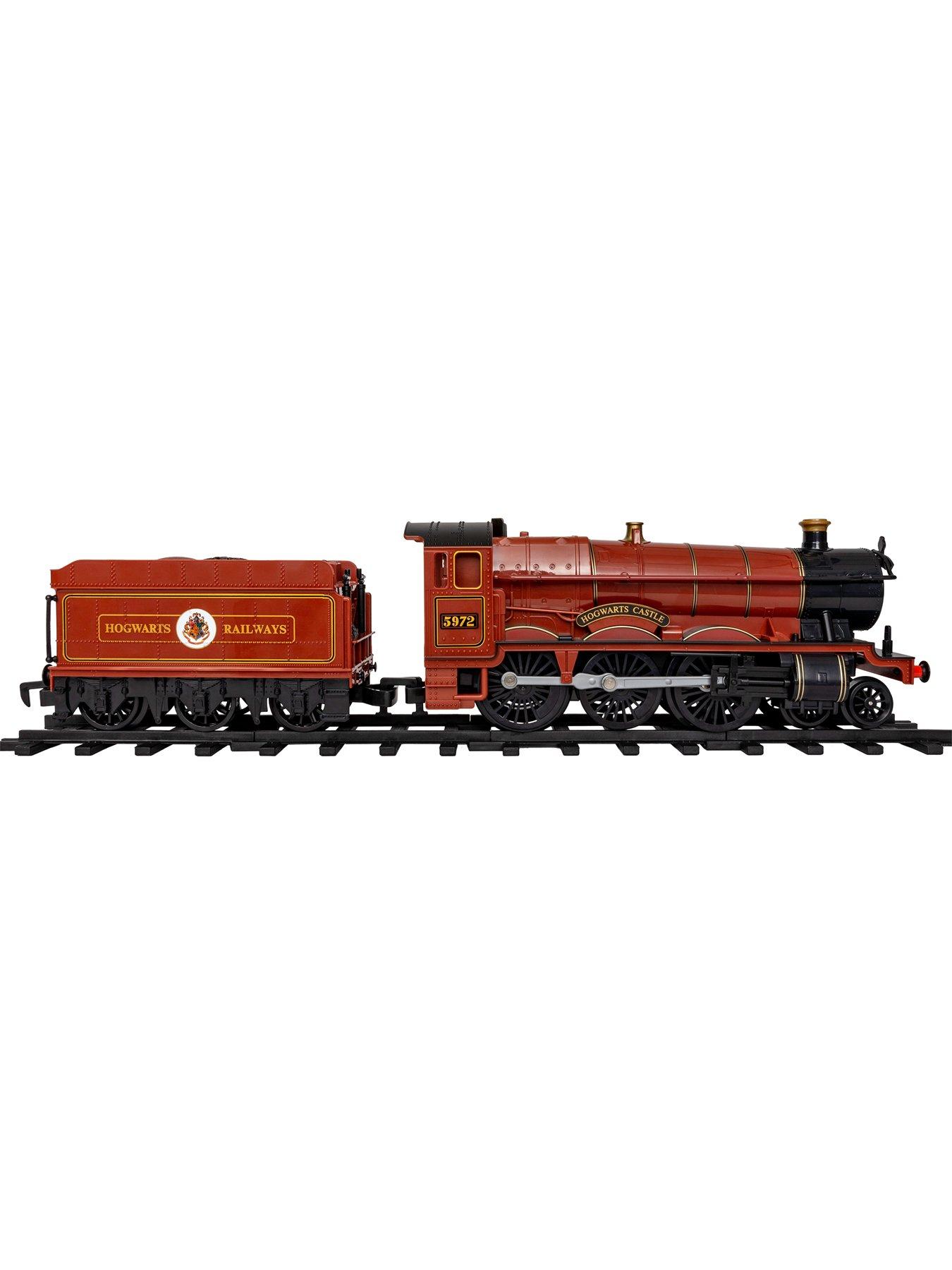 Image 3 of 7 of Harry Potter Hogwarts Express 37-Piece Remote Controlled Train Set