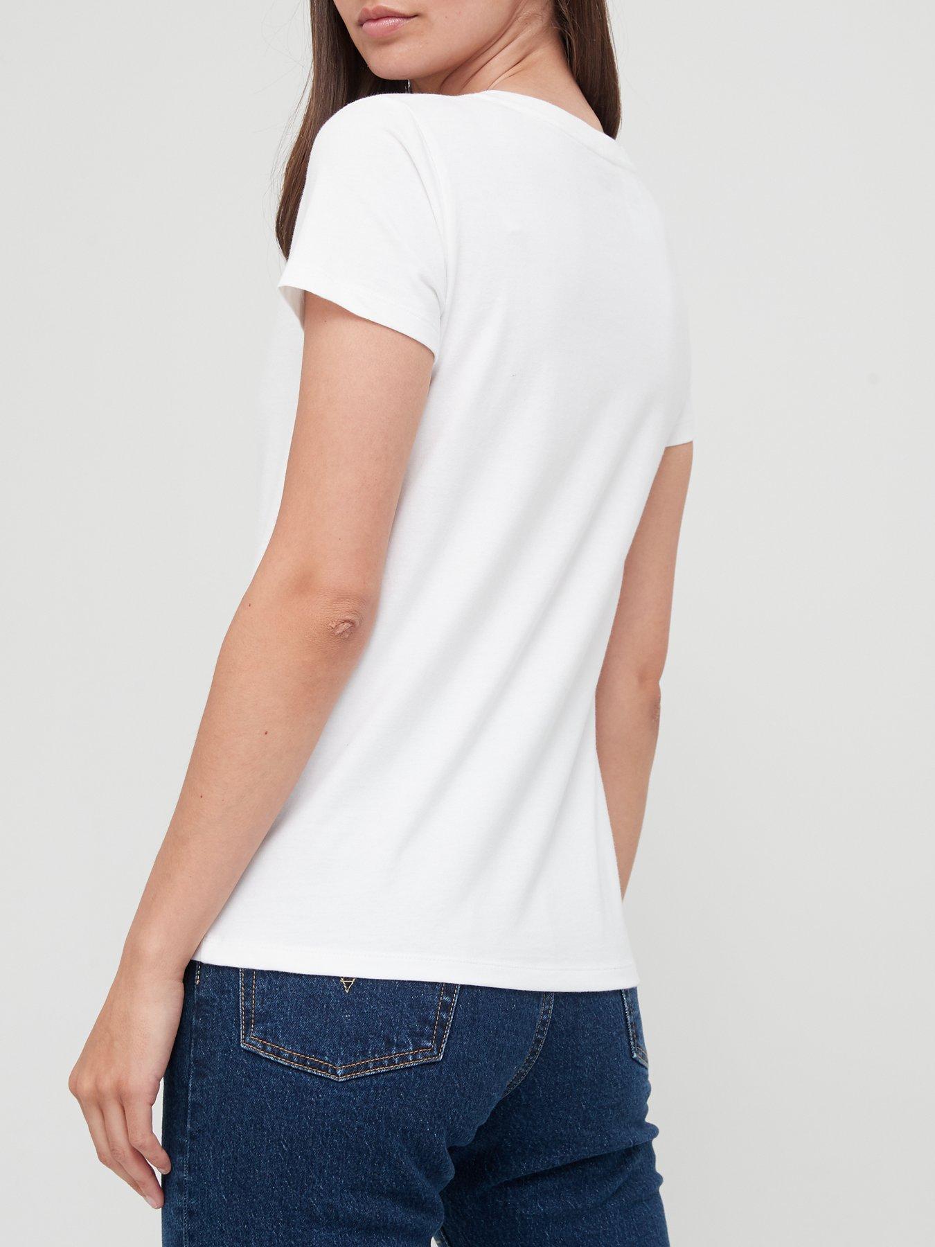 Levis small logo t shirt hotsell