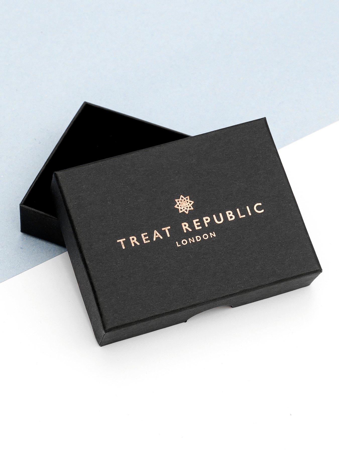 Image 3 of 3 of Treat Republic Personalised Men'S Solid Bar Necklace - Brushed Gunmetal - serif