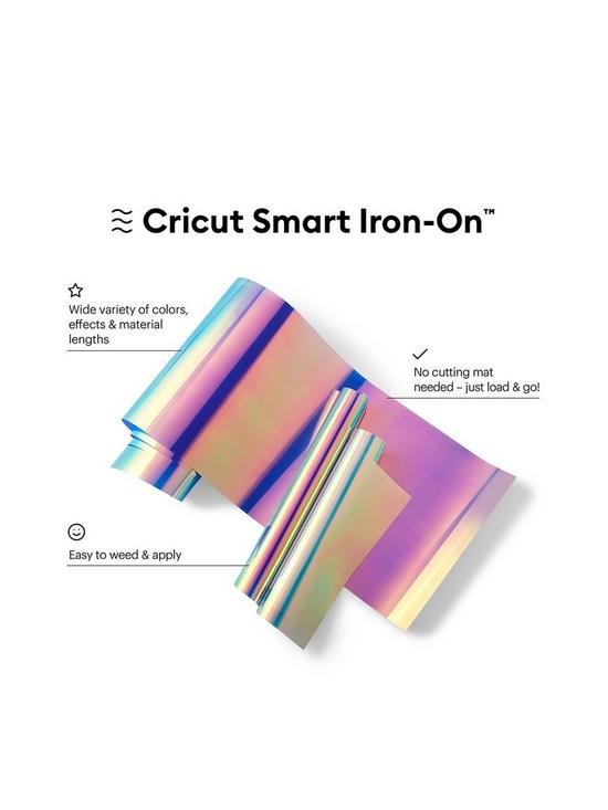 stillFront image of cricut-smart-iron-on-33x91cm-1-sheet-holographic-blue