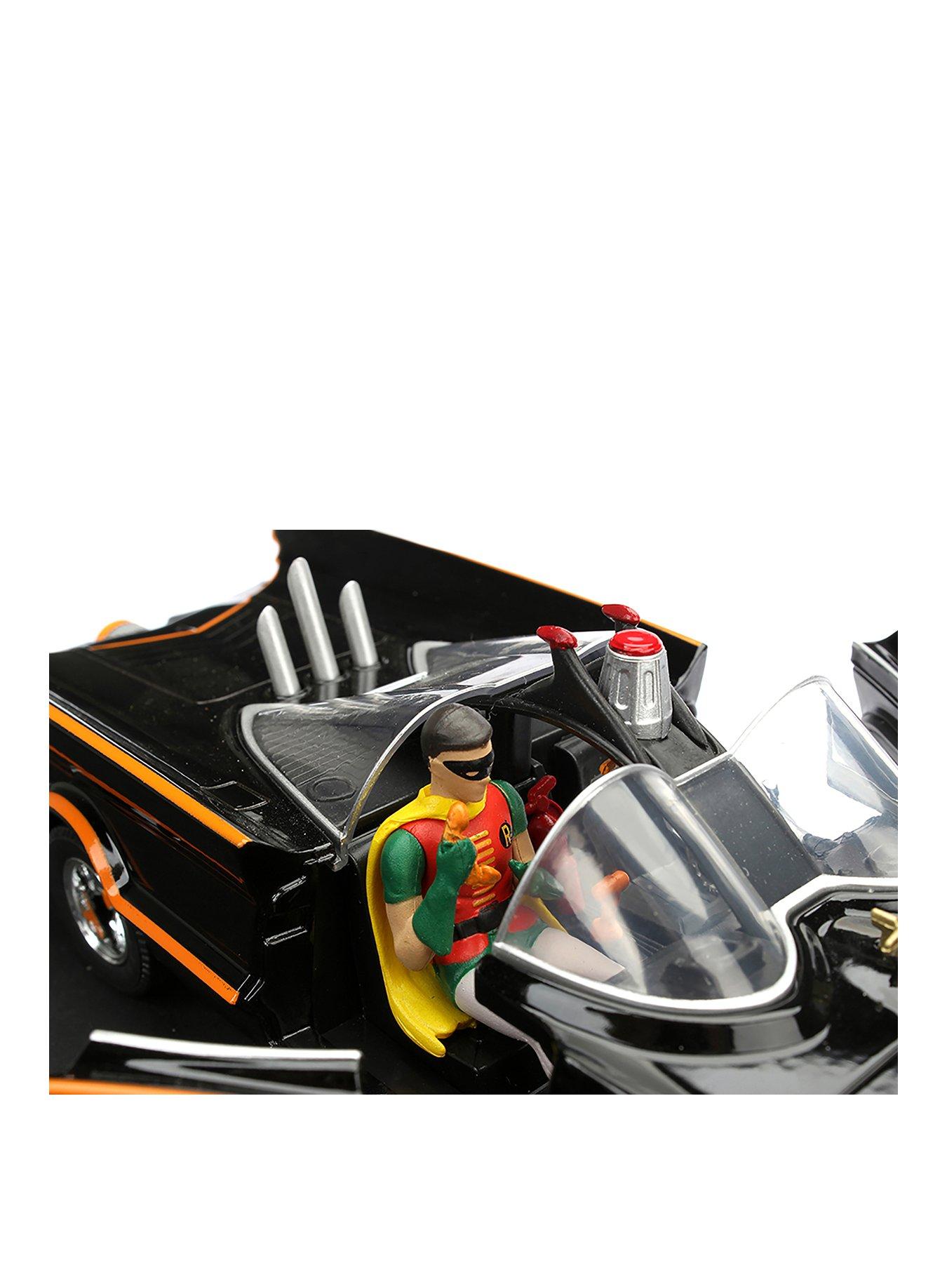 Image 3 of 7 of Batman 1966 Classic Batmobile 1:24 Diecast Model