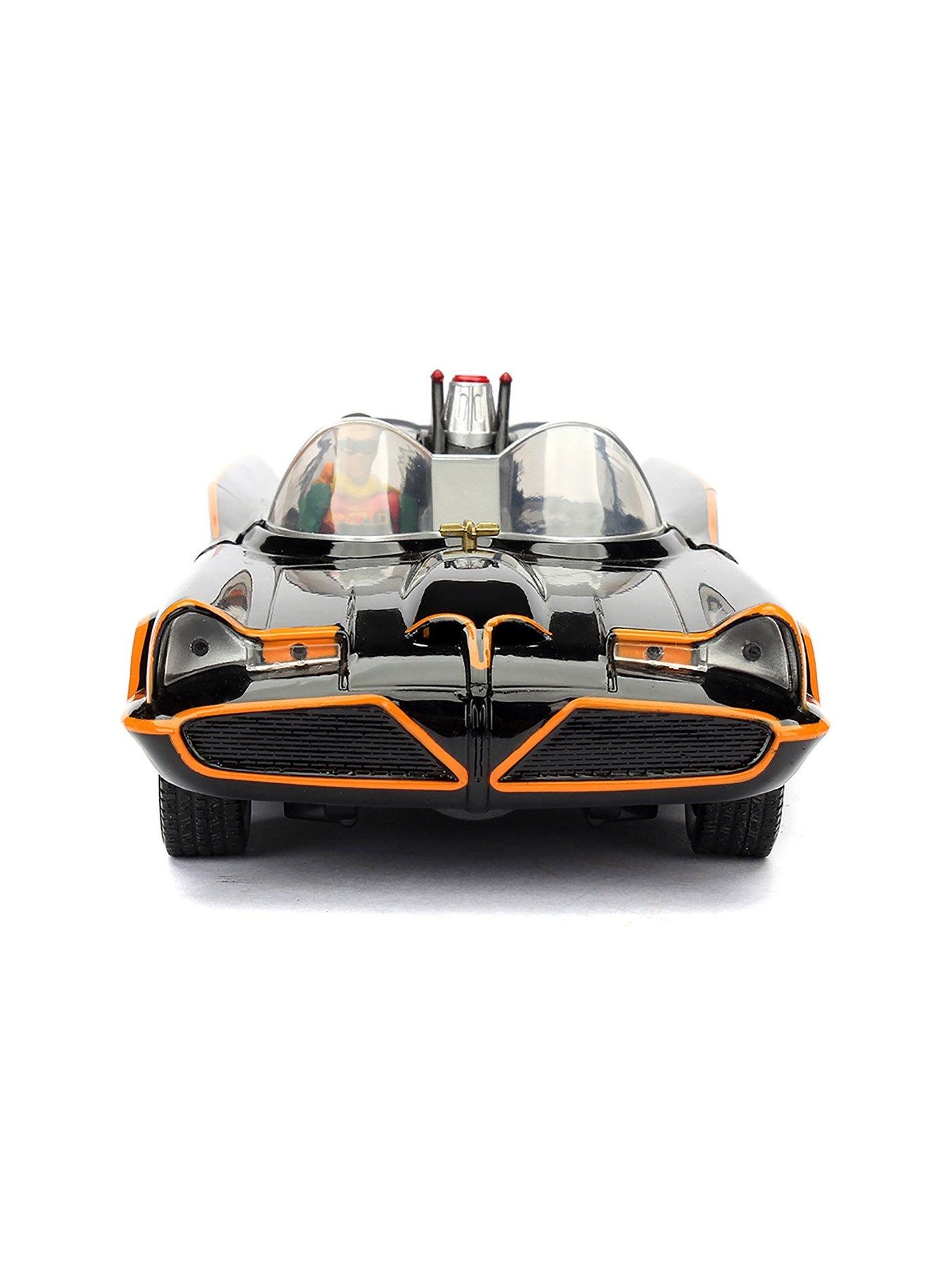 Image 4 of 7 of Batman 1966 Classic Batmobile 1:24 Diecast Model