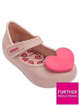 zaxy-baby-love-heart-shoes