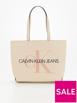 calvin-klein-jeans-sculpted-29-mononbspshoppernbsp--pinkbeige