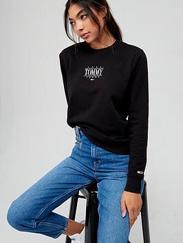 tommy-jeans-regular-fit-essential-logo-crew-neck-jumper-black
