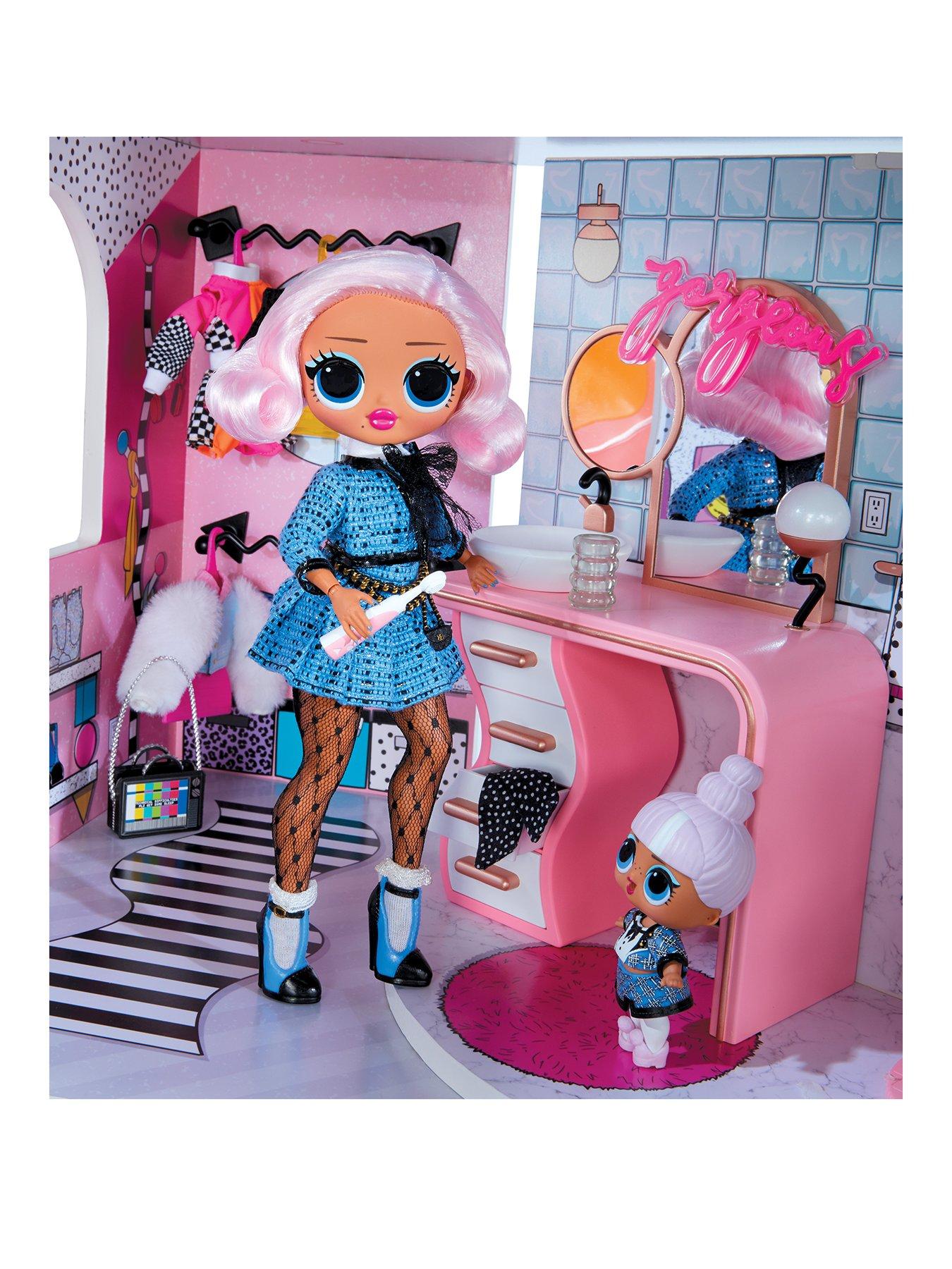 Does the lol cheap doll house need batteries