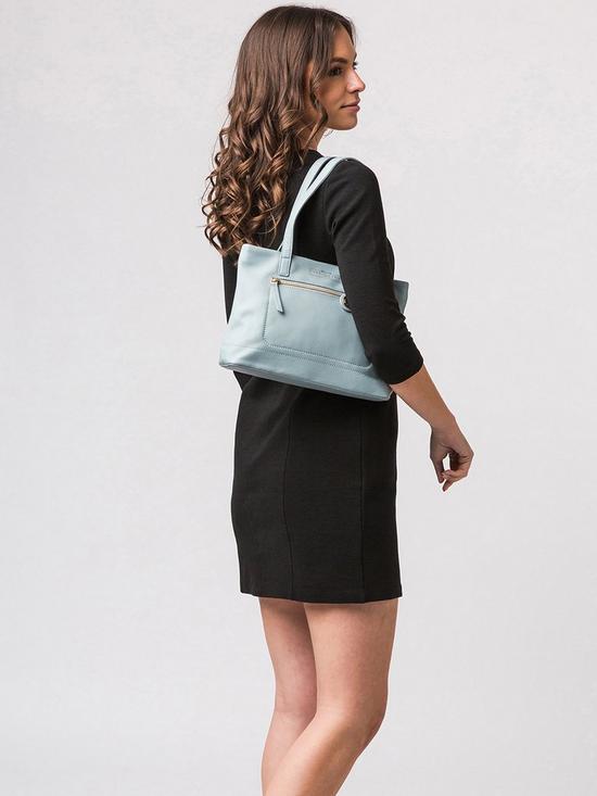 stillFront image of pure-luxuries-london-adley-zip-top-leather-handbag-blue
