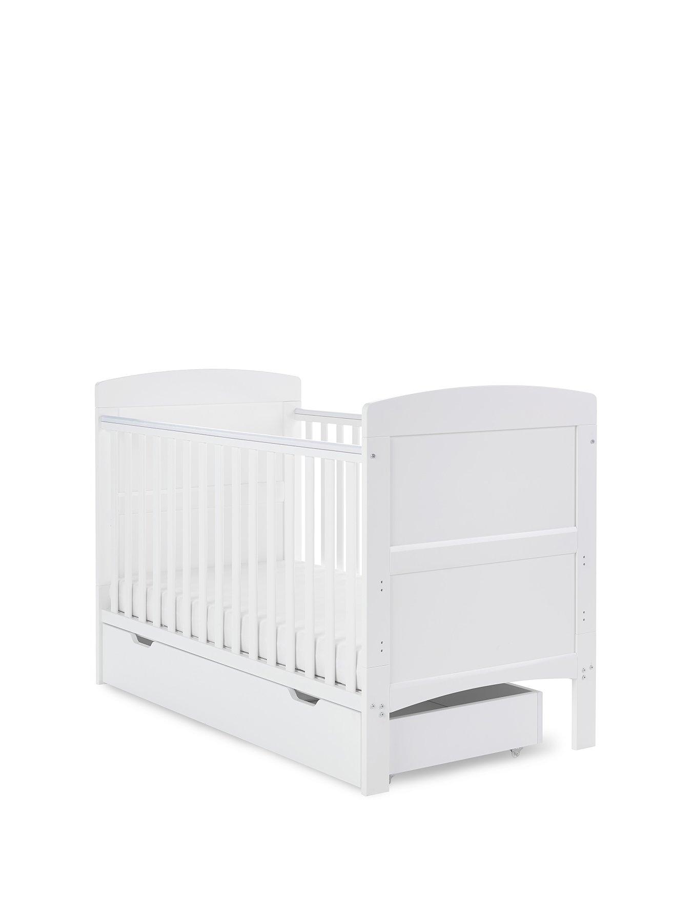 brianne cot bed