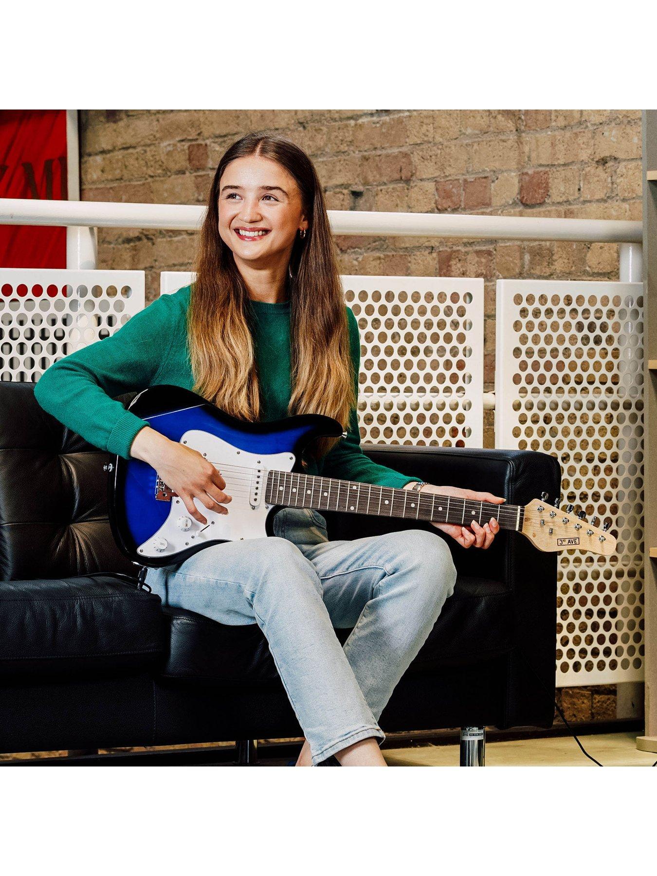 Image 5 of 6 of 3rd Avenue 3/4 Size Electric Guitar Ultimate Kit with 10W Amp - 6 Months FREE Lessons - Blueburst