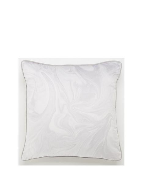 marble-velvet-cushion