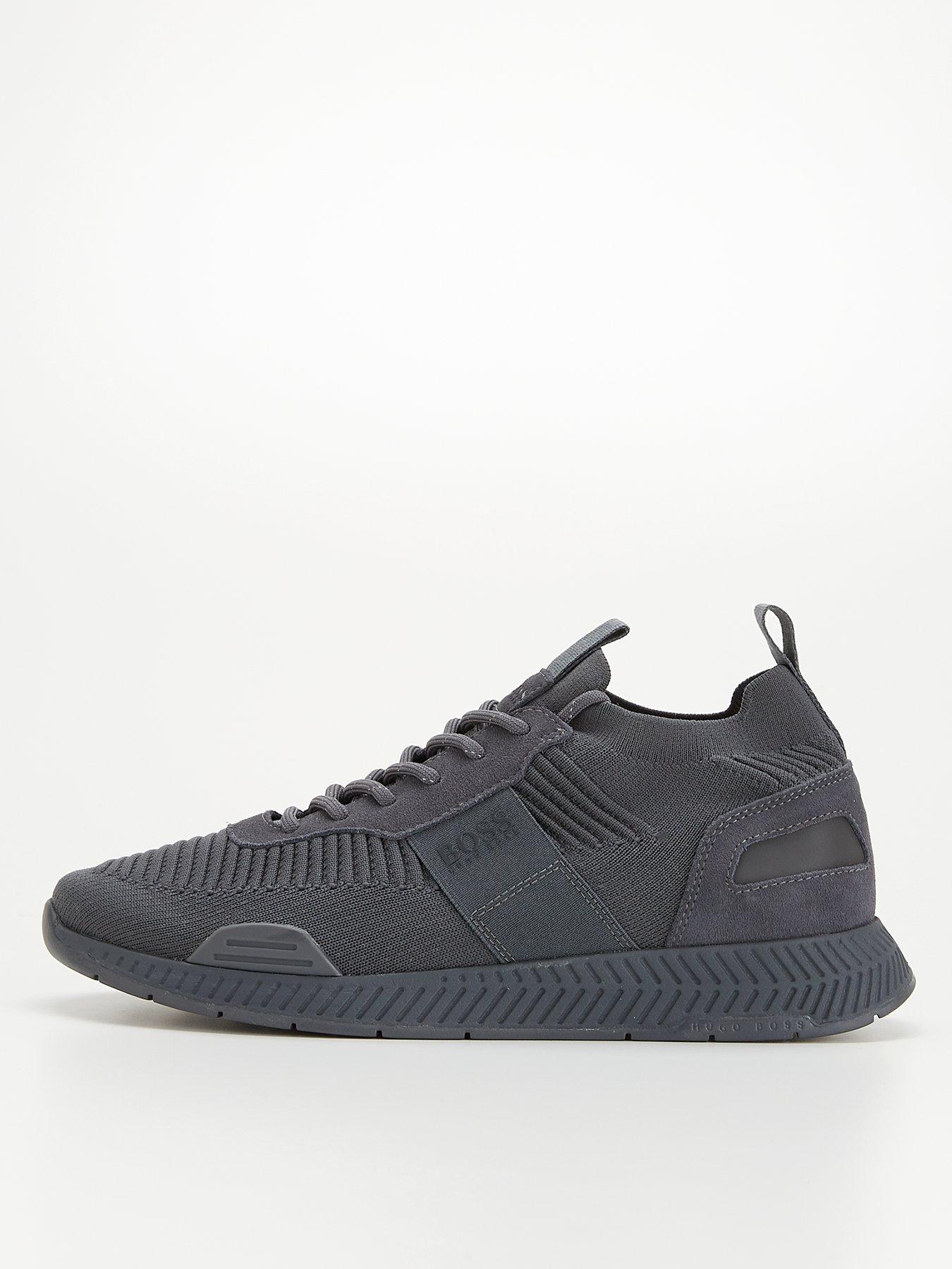 boss trainers size 9