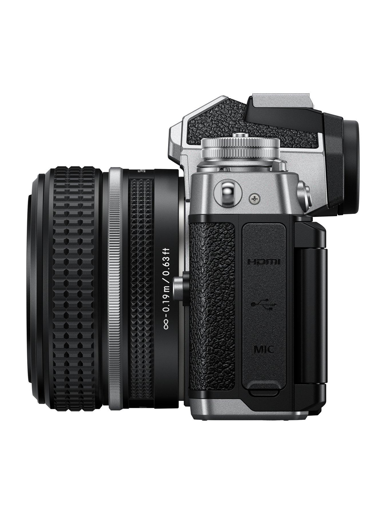 Image 5 of 7 of Nikon Z fc + Z 28 mm f/2.8 SE