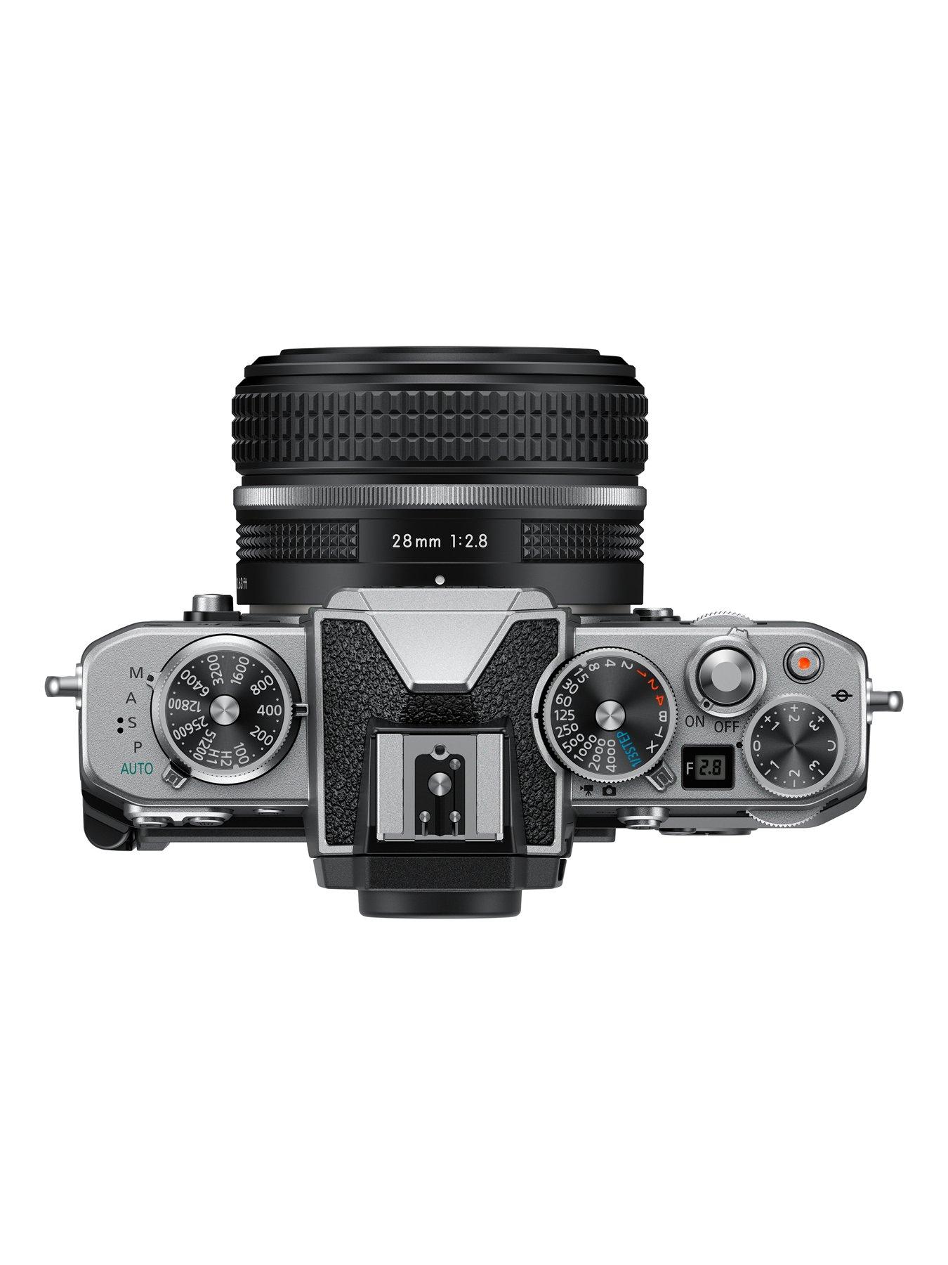 Image 7 of 7 of Nikon Z fc + Z 28 mm f/2.8 SE