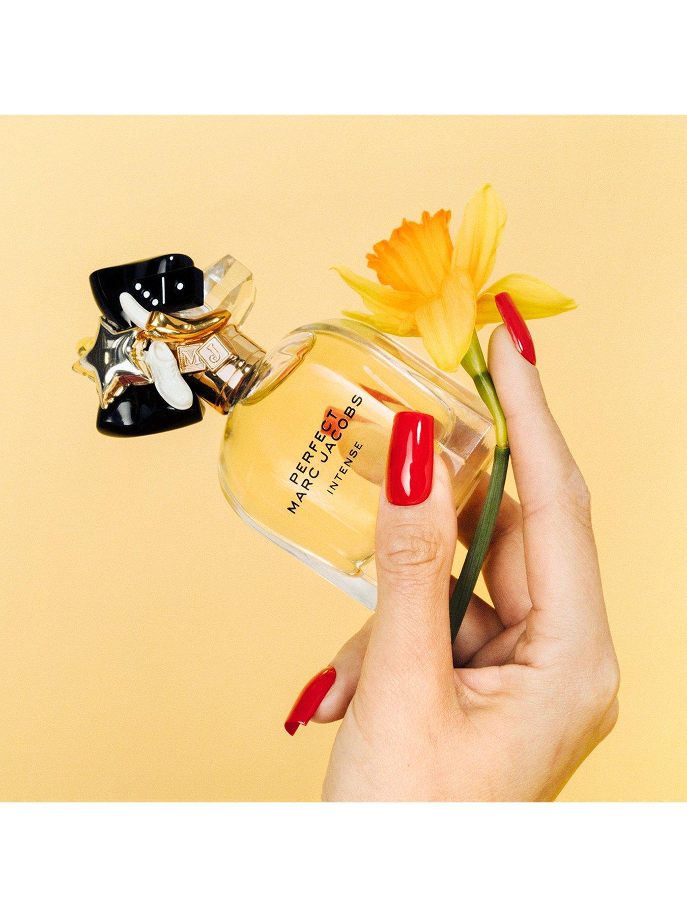 Image 6 of 7 of MARC JACOBS Perfect Intense Eau de Parfum 30ml