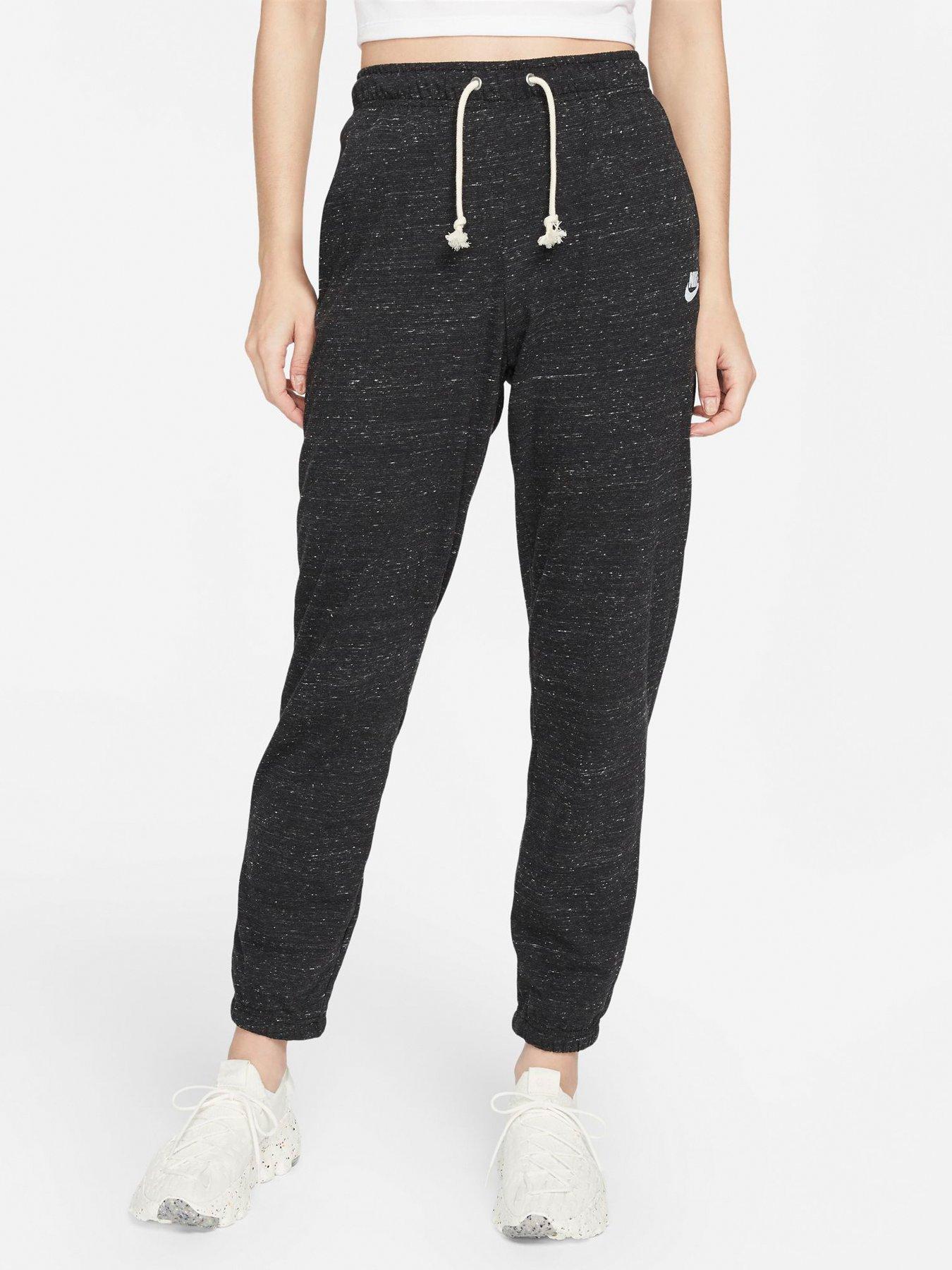 As Women's Nike Bliss Victory Pants, Women's Fashion, New Undergarments &  Loungewear on Carousell