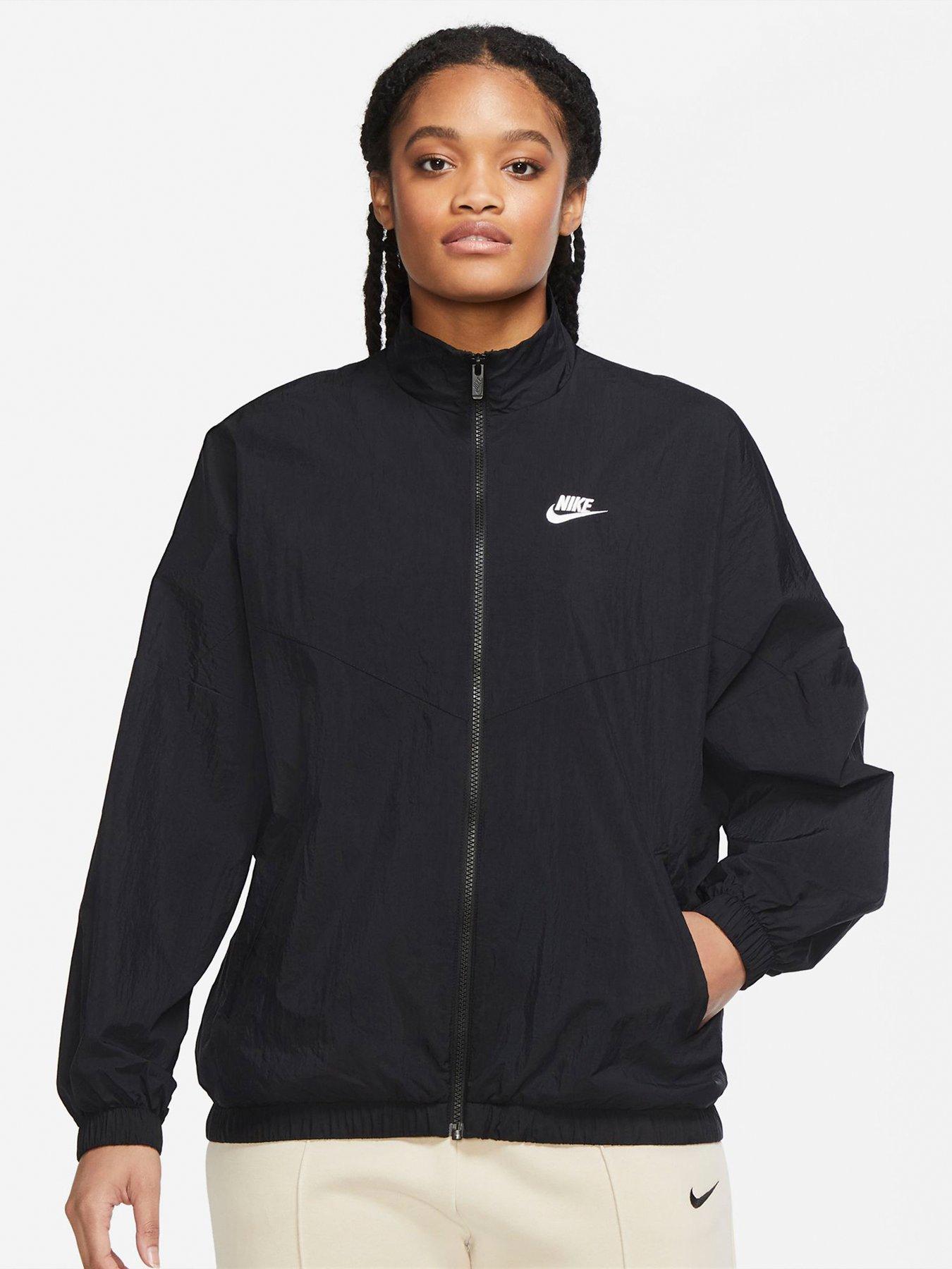 Nike hotsell jacket black