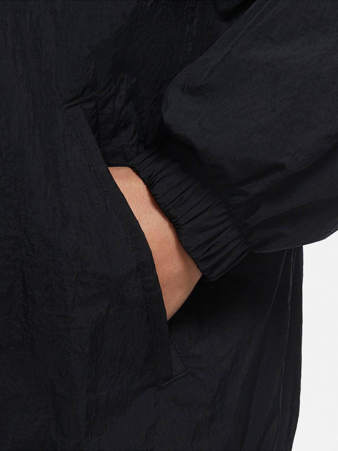 (WMNS) Nike Sportswear Essential Logo Pattern Wrinkled Woven Loose Stand  Collar Jacket Black DM6182-010