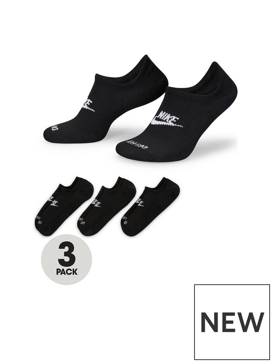 front image of nike-3-packnbspeveryday-plus-cushioned-socks-black