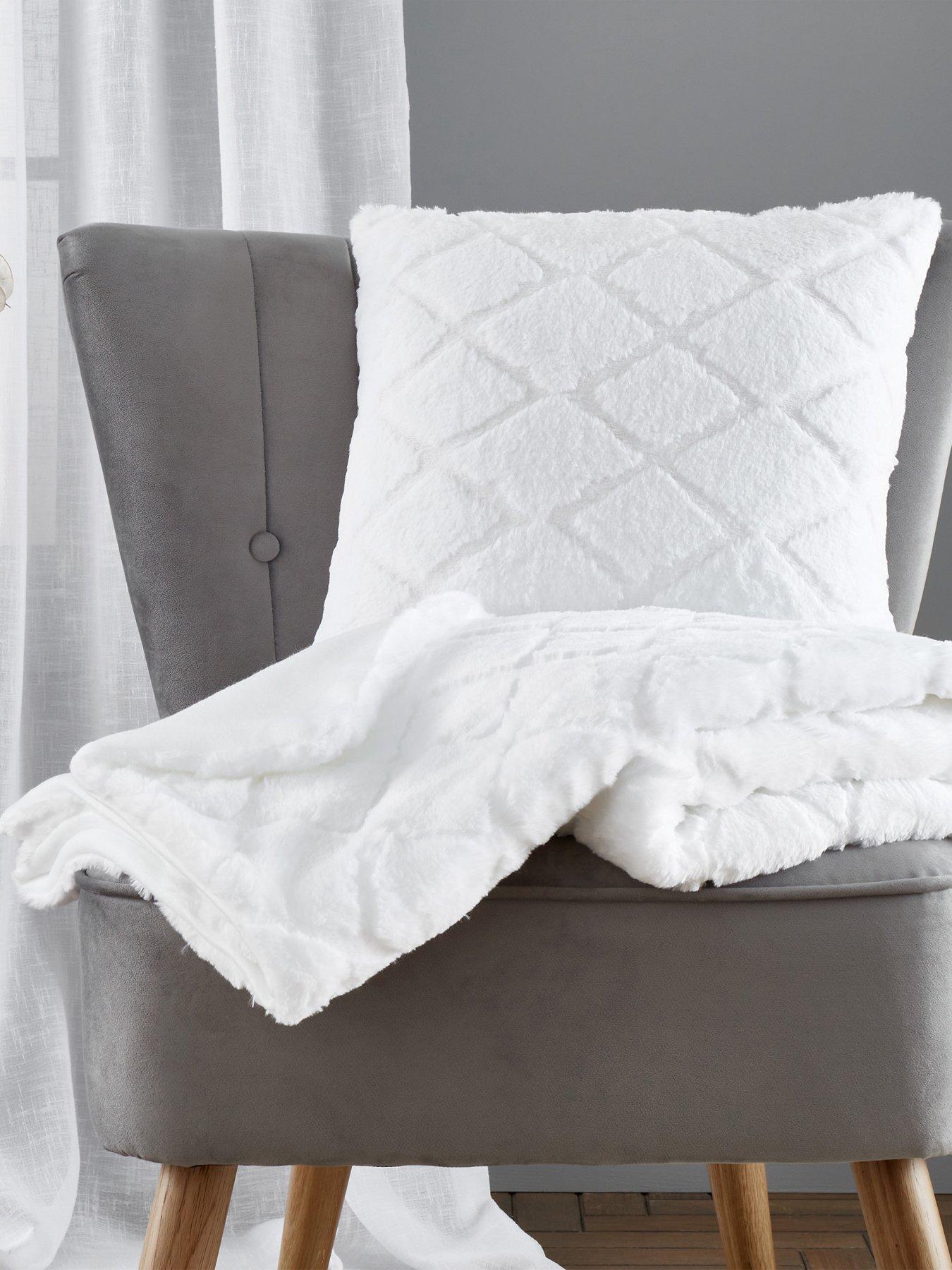 Catherine lansfield knitted discount throw