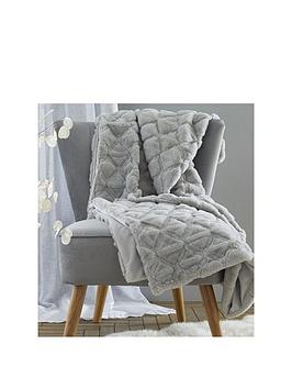 Product photograph of Catherine Lansfield Cosy Diamond Throw from very.co.uk