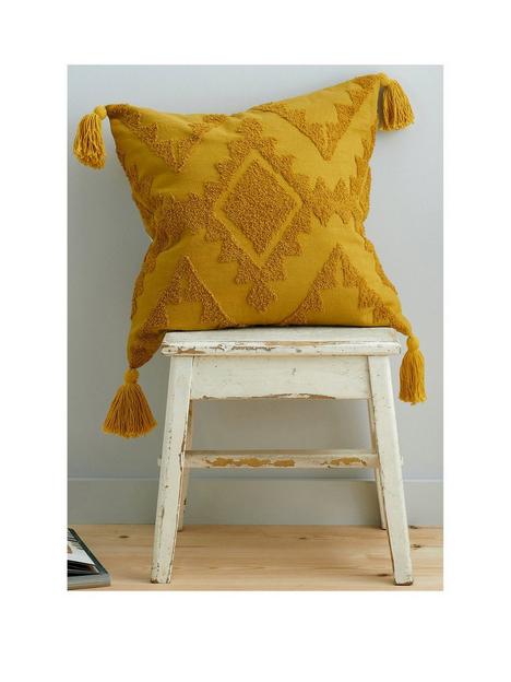 pineapple-elephant-imani-tufted-cushion