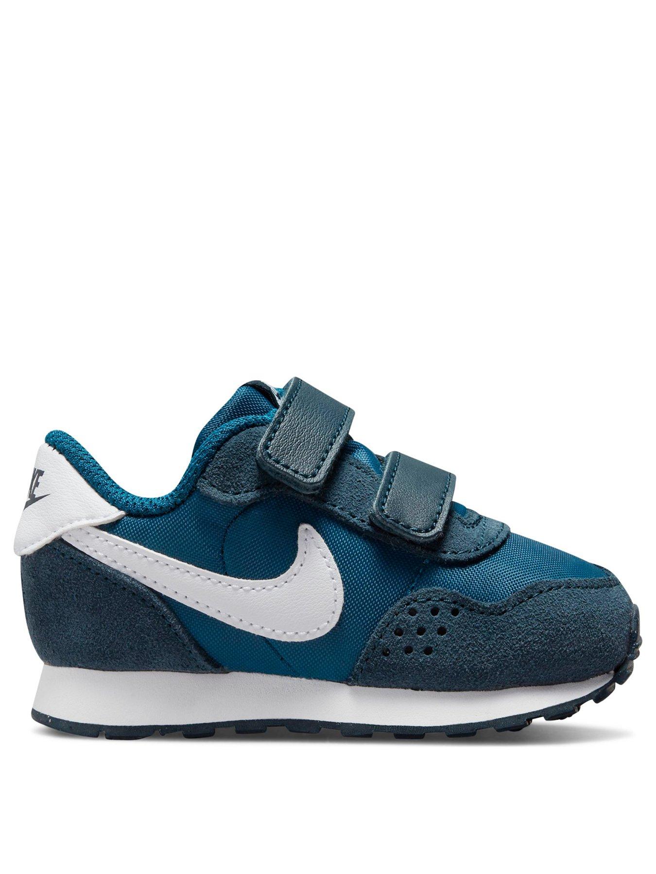 nike valiant trainers