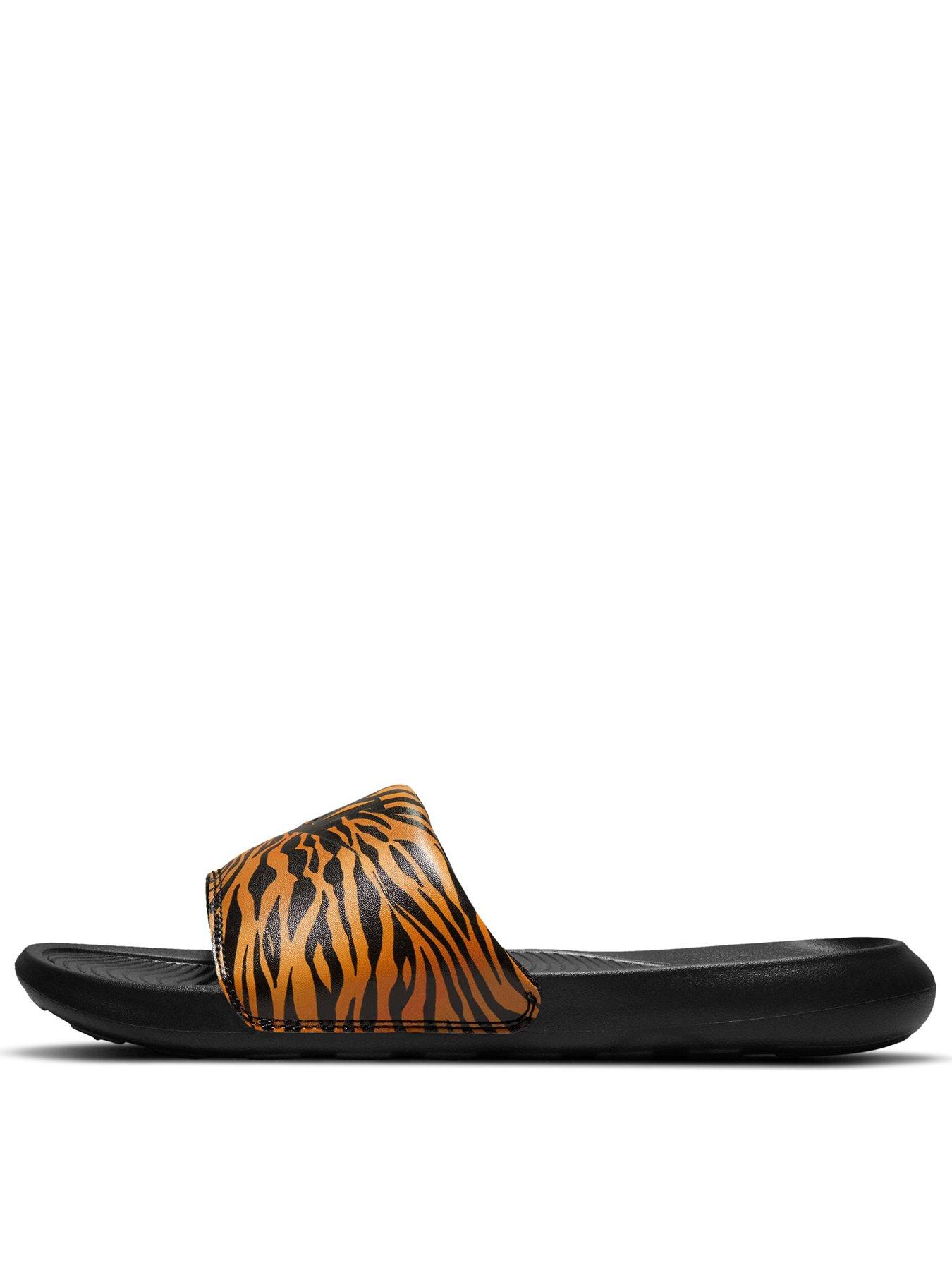 Nike Victori One Sliders Animal Print Very