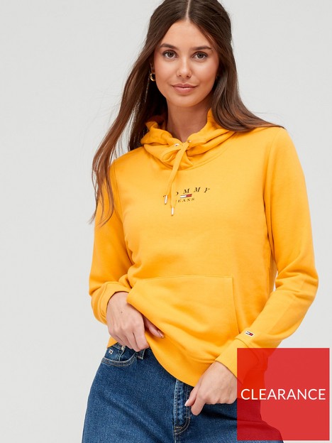 tommy-jeans-essential-logo-hoodie-yellow