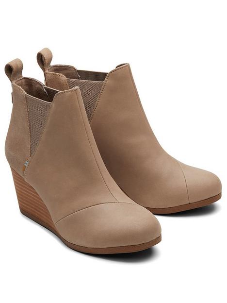 toms-kelsey-leather-wedge-ankle-boot