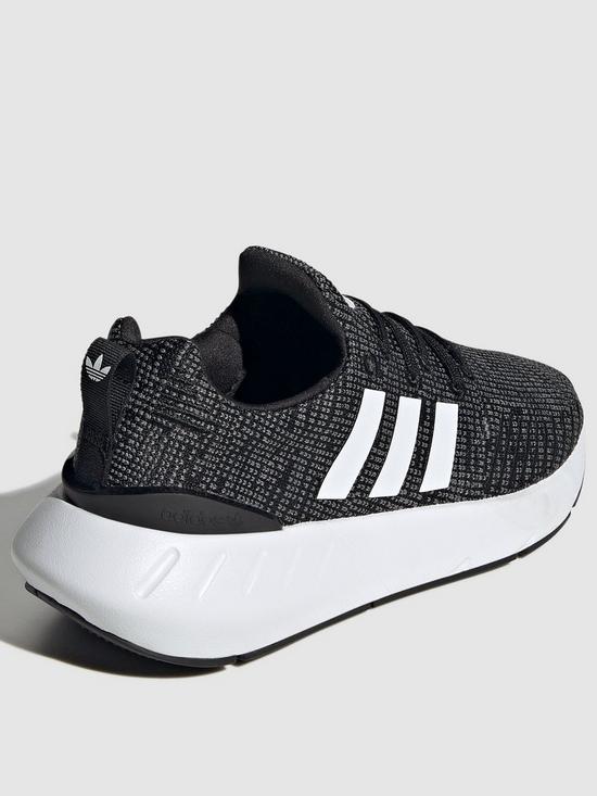 stillFront image of adidas-originals-junior-swift-run-22-blackwhite