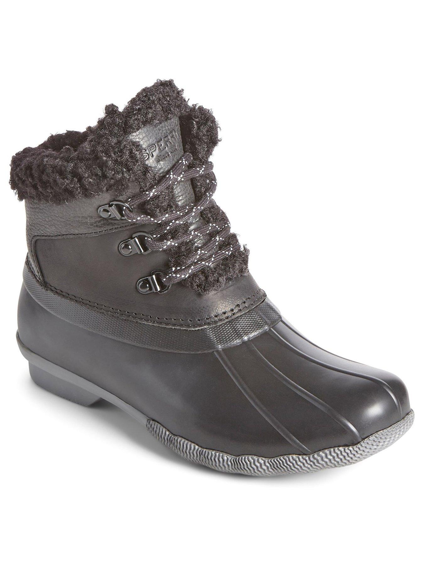 sorel women's kinetic short lace winter boots