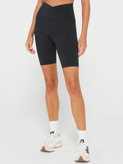 everyday-athleisure-sustainablenbspcross-over-cycling-short-black