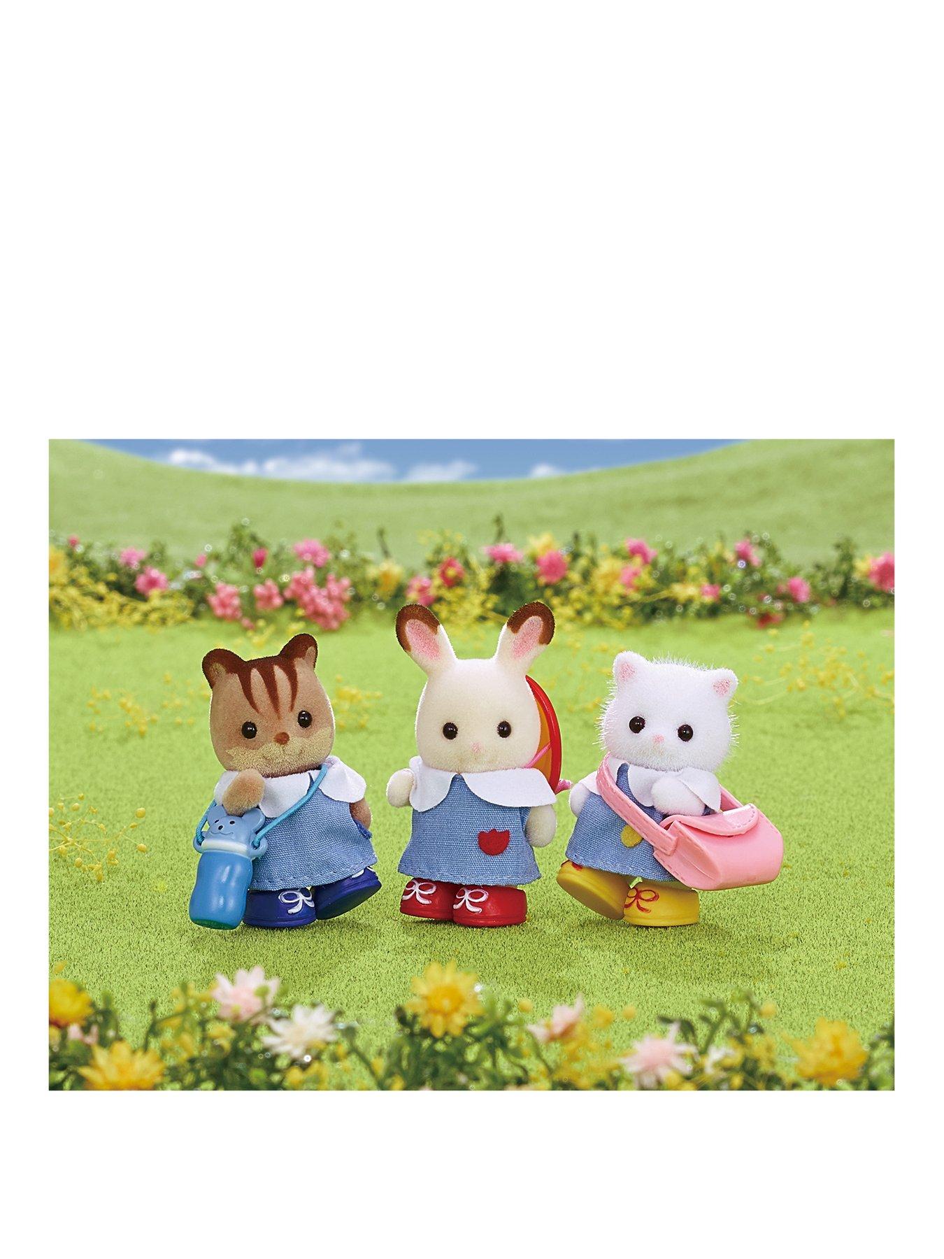 SYLVANIAN Families Family & Friends Figures - Choose UK