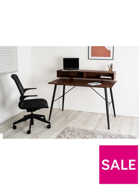 stillFront image of koble-axel-smart-desk-with-integrated-wireless-charging