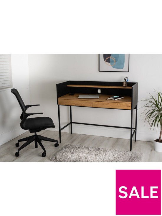 stillFront image of koble-otto-smart-desk-with-integrated-wireless-charging