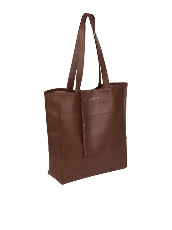 back image of pure-luxuries-london-ashurst-large-magnetic-open-top-leather-tote-bag-ombre-chestnut