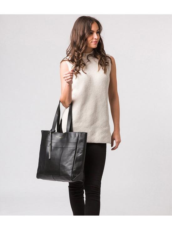 stillFront image of pure-luxuries-london-ripley-large-magnetic-open-top-leather-tote-bag-jet-black