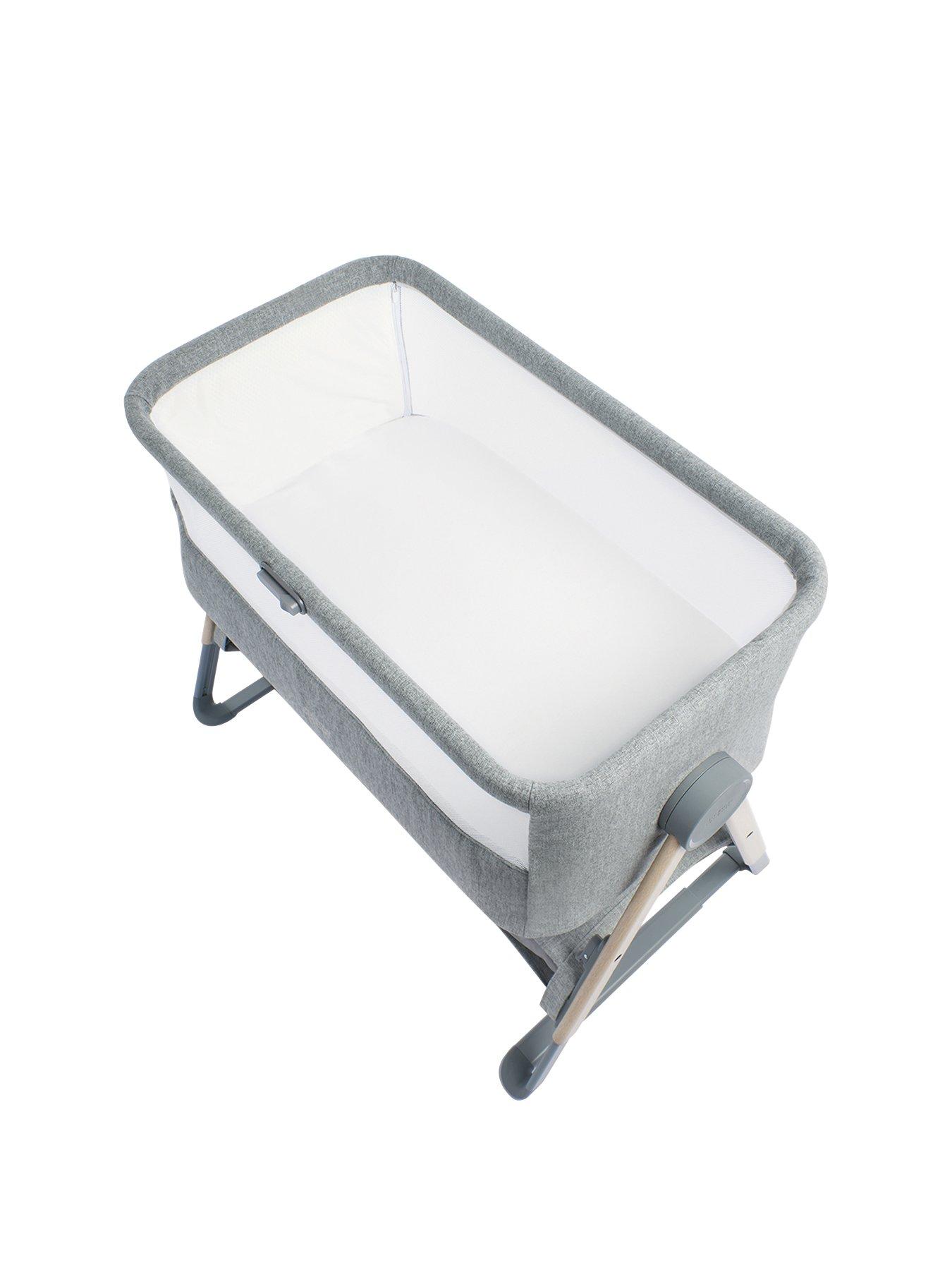 Image 3 of 8 of Mamas & Papas Lua Bedside Crib
