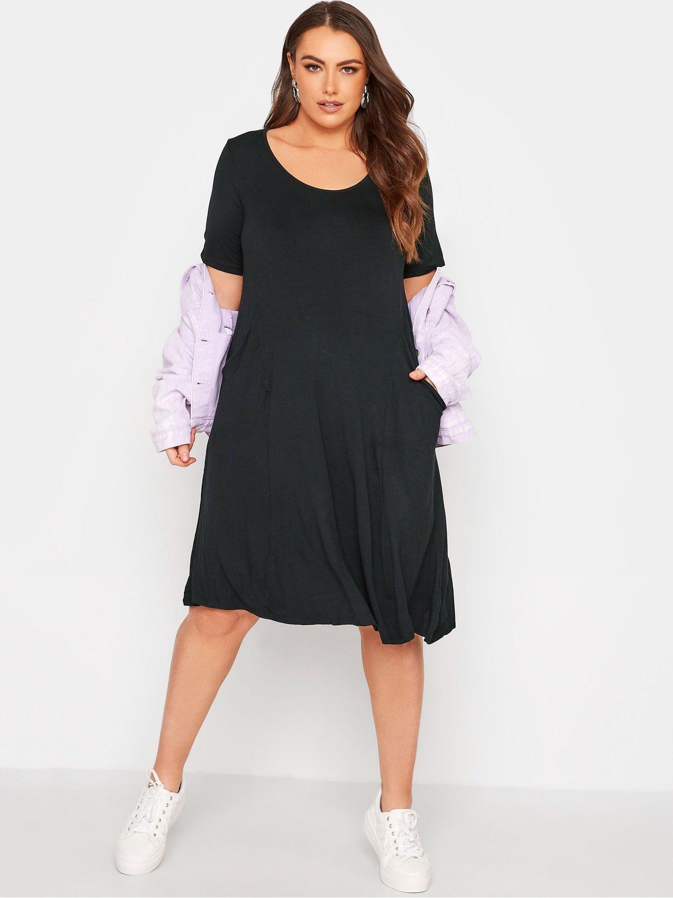 black short sleeve dress with pockets