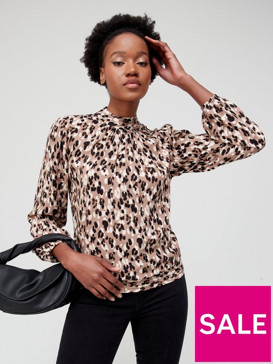 front image of v-by-very-bubble-hem-shell-blouse-animal-print