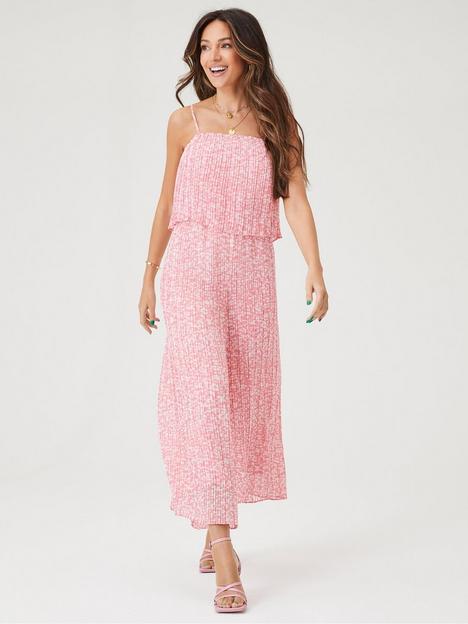 michelle-keegan-plisse-culotte-jumpsuit-pink