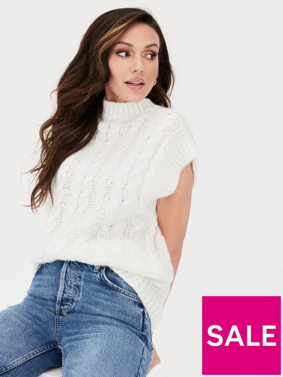 front image of michelle-keegan-chunky-knit-vest-cream