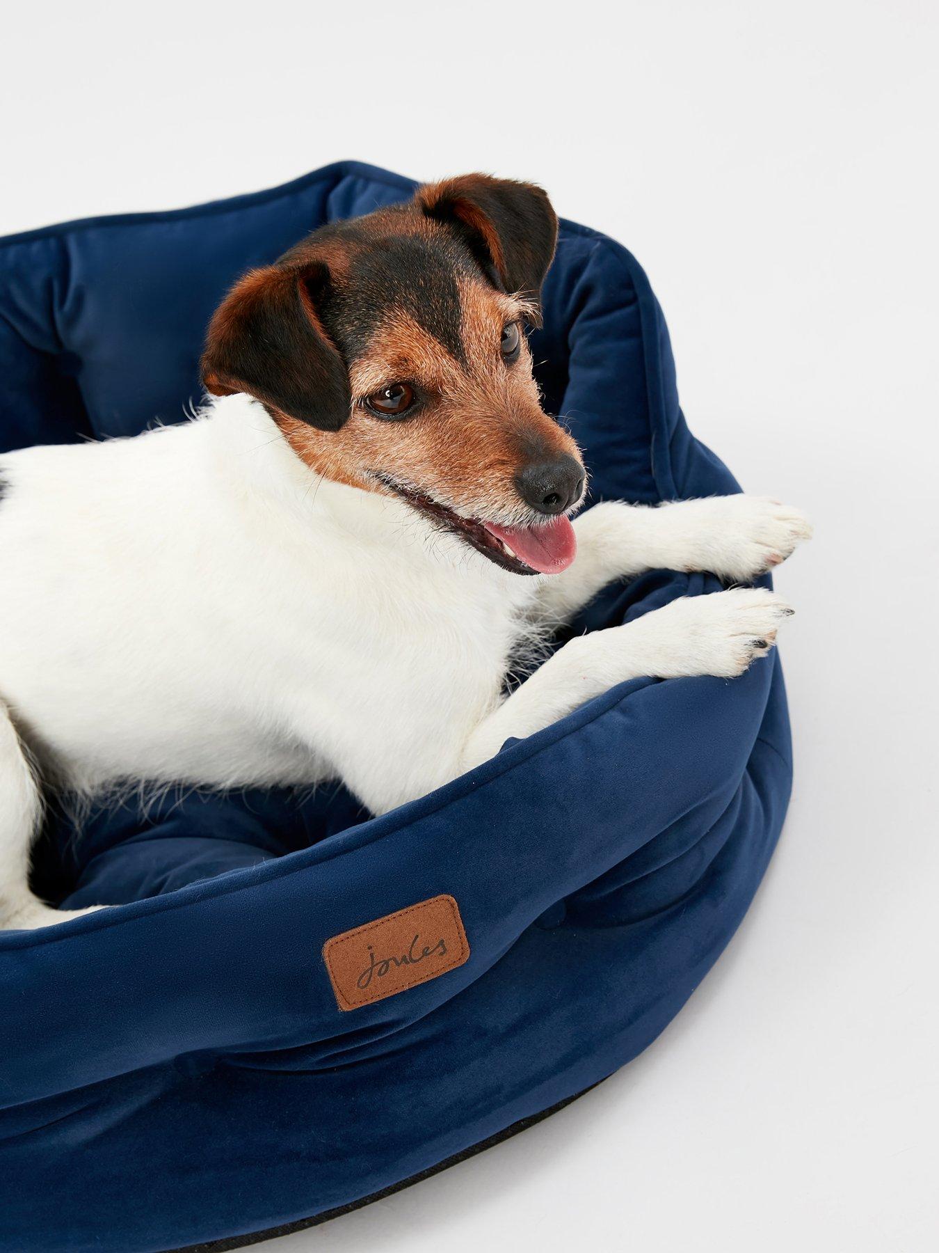 Image 2 of 5 of Joules Chesterfield Pet Bed -&nbsp;Navy