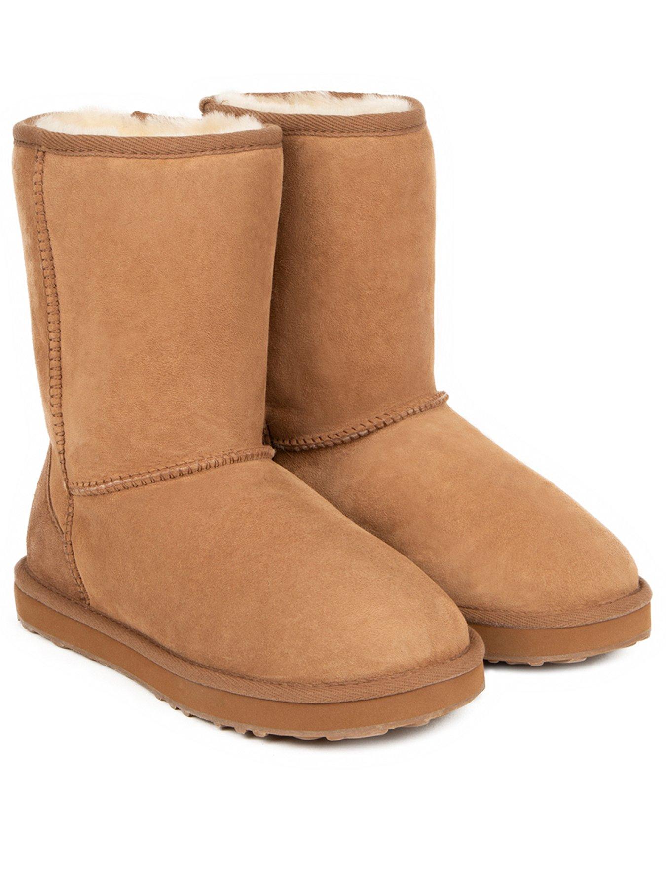 undefined Ladies Short Classic Sheepskin Boot - Chestnut